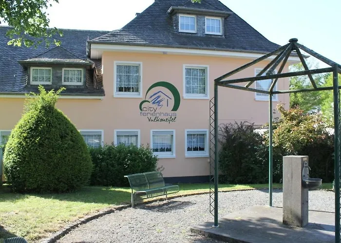 Vulkaneifel Comfortable Feriehus Daun